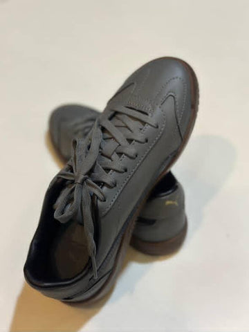 Puma Shoes / Size 5.5